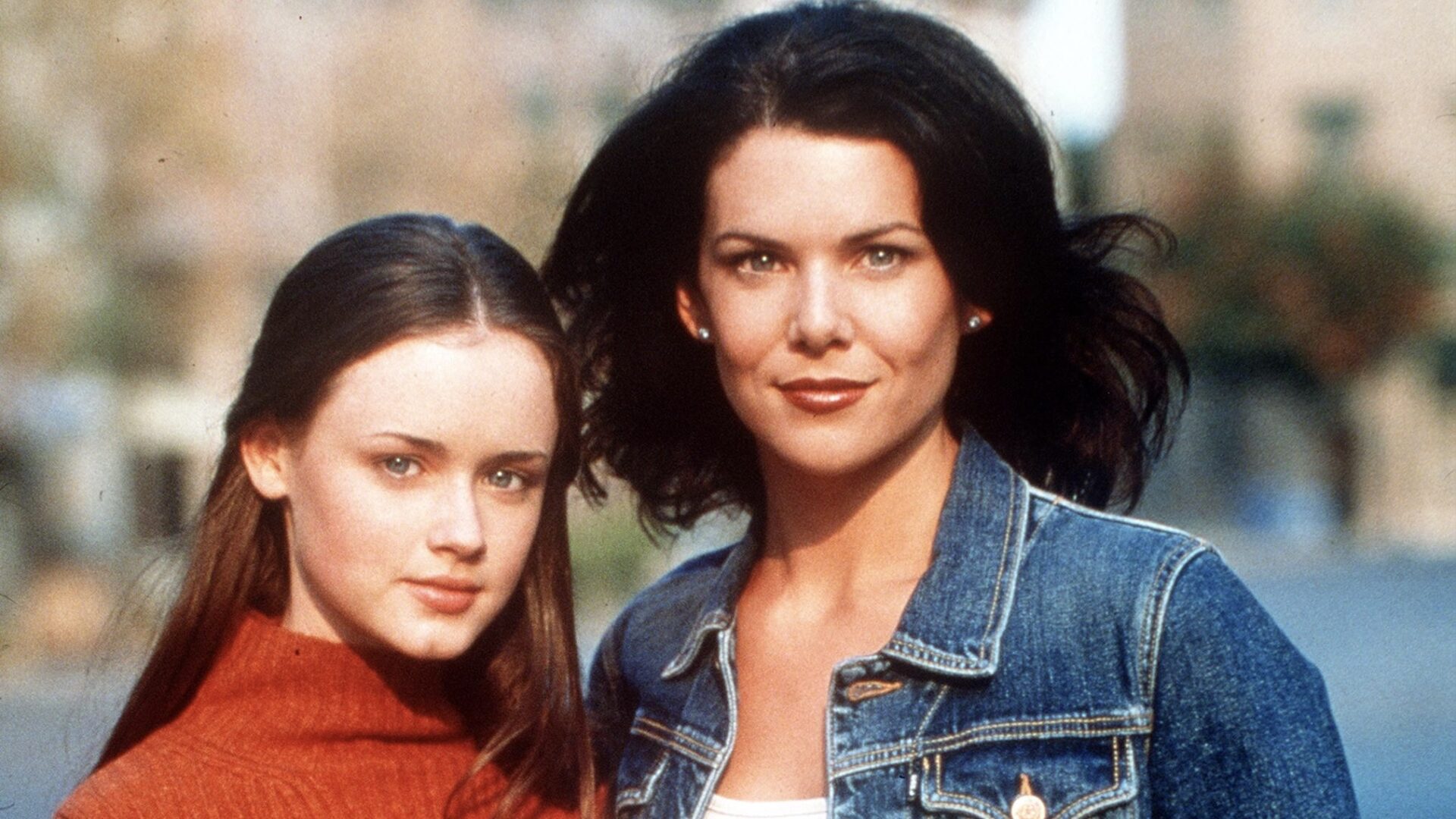 Alexis Bledel and Lauren Graham