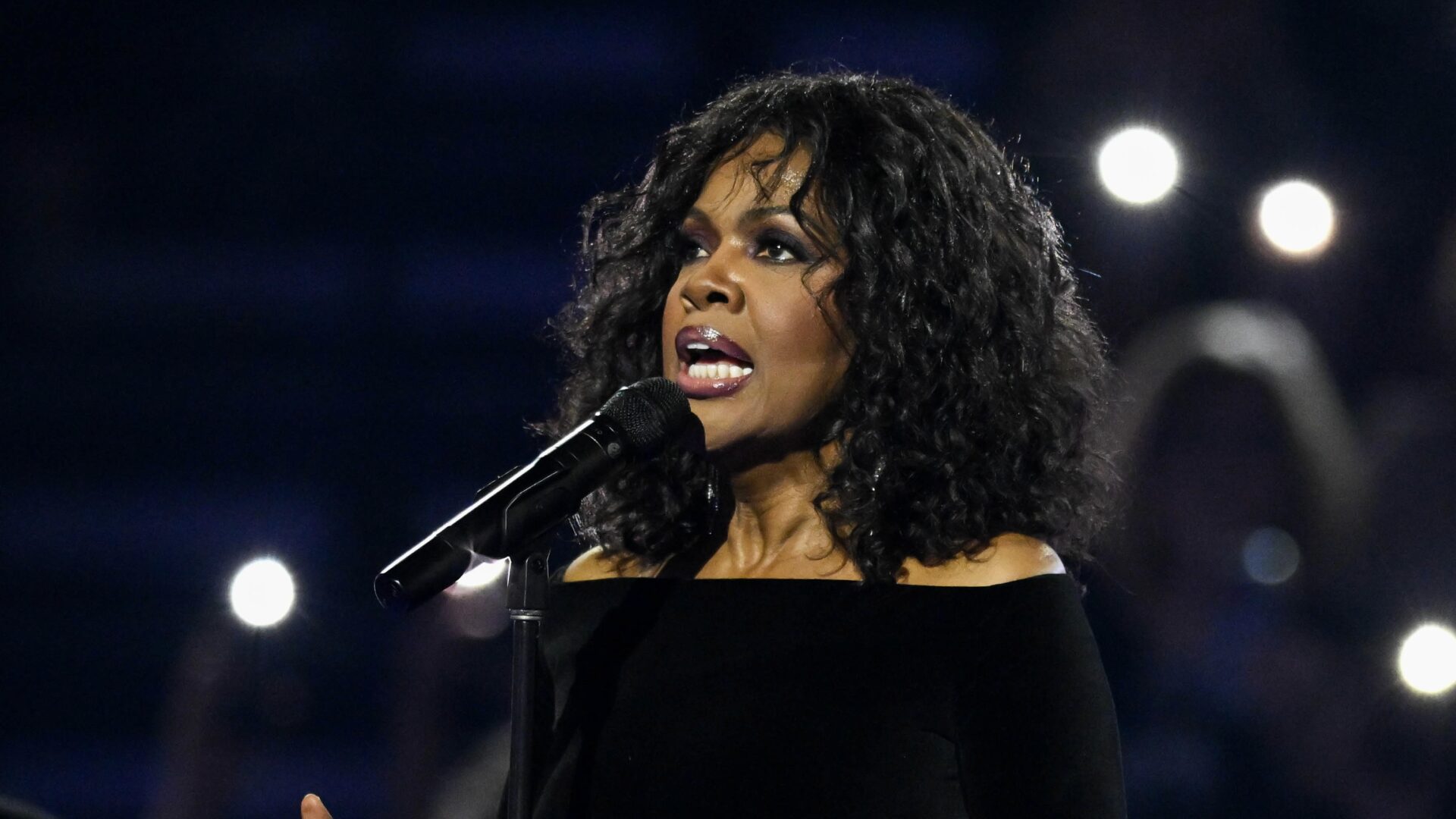 CeCe Winans