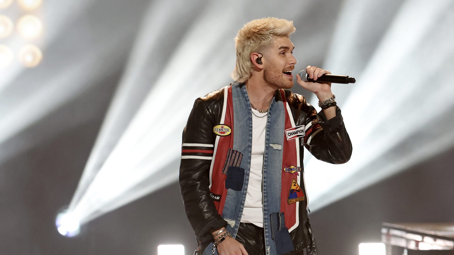 Colton Dixon